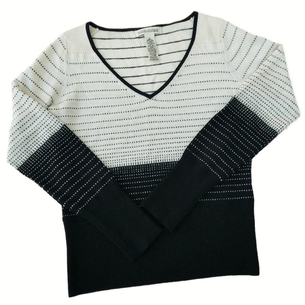 MeRiNo WooL Banana Republic Extra Fine Italian V Neck Knit Sweater Birds Eye S